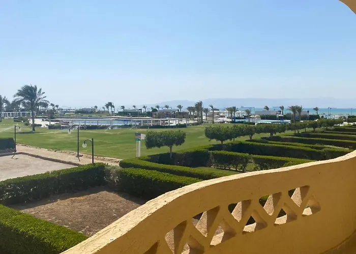 Mousa Coast & Villas- Managed By Mousa Coast- Family Only Apartamento